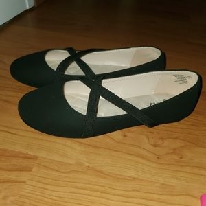 Kids ballet style shoes